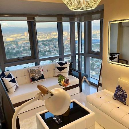 Classy 2Br Suite At Eastwood City With Pool And City Skyline View Manila Exterior photo