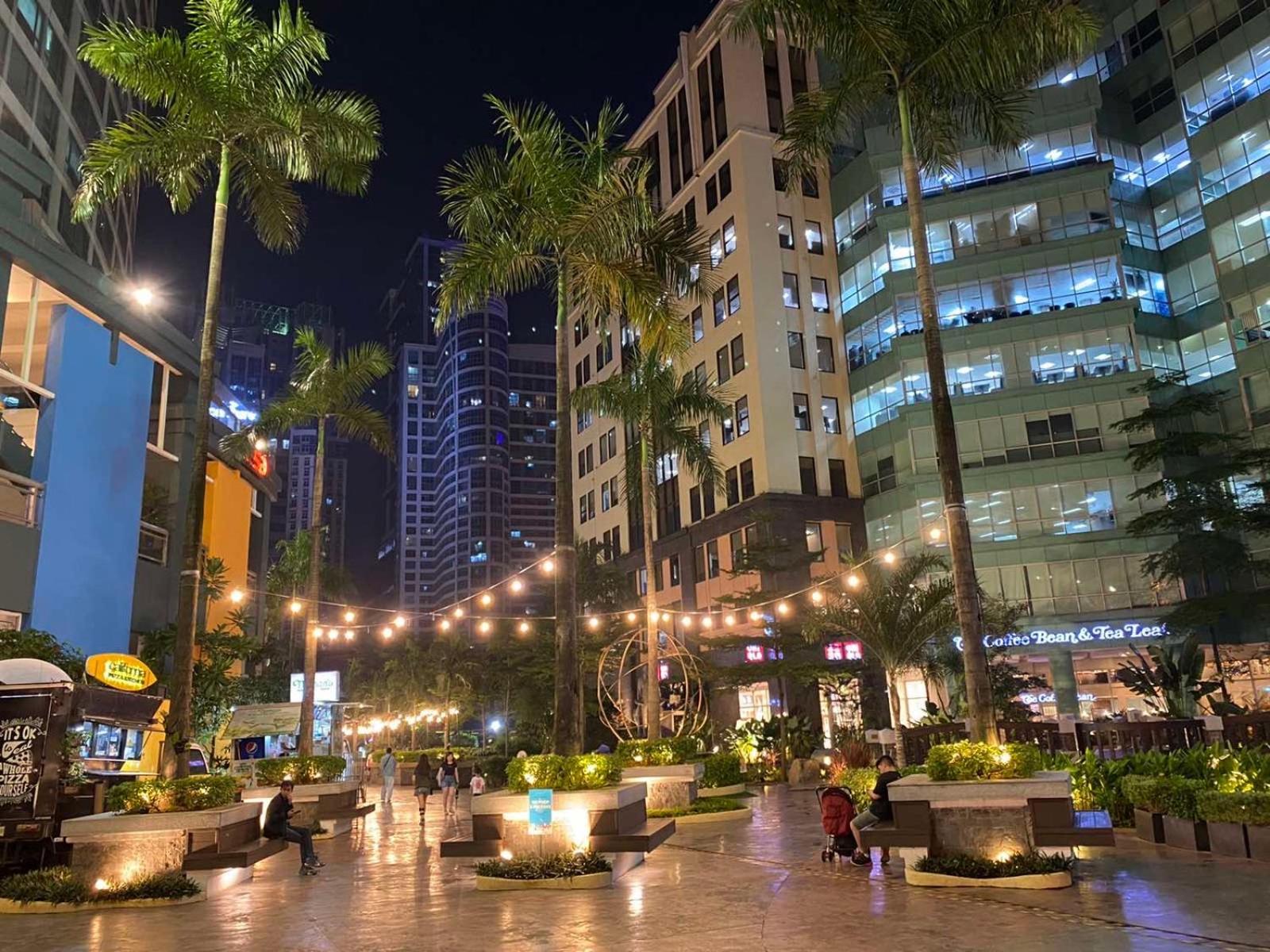 Classy 2Br Suite At Eastwood City With Pool And City Skyline View Manila Exterior photo